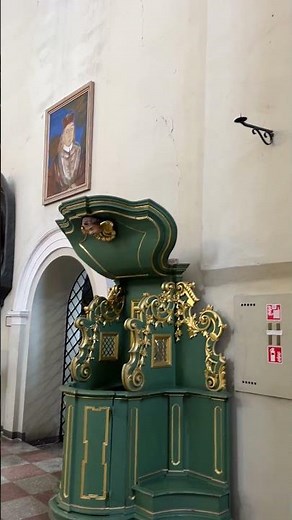 Heavenly singing of Veni Creator Spiritus for the wedding