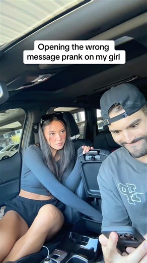 Ding-dong, danger alert🤣#funny #funnyprank #funnyvideo #couple #hilarious #prank