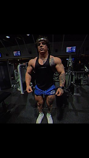 @tren_tosterone on Instagram: "“roblox” @trentwinss // #gym #trentwins #tren #bodybuilding #testosterone #fitness #gymrat"