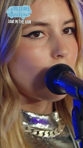 Soulful Atmospheric Pop with Akira Galaxy | Don't Miss out on this Fantastic New Live Music Session!