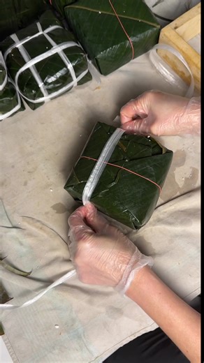 Hướng Dẫn Gói Bánh Chưng Bằng Lá Chuối Đơn Giản