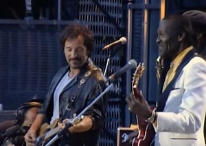 Bruce Springsteen and Chuck Berry perform ‘Johnny B. Goode’ at Rock Hall, 1995
