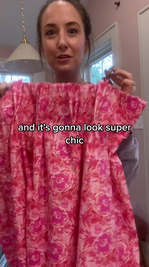 How to use drapery pins on your curtains💁🏼‍♀️ . #diy #diycurtains #diydrapes #drapes #drapery #draperypins #curtainpins #curtains #houseofrosedesign #housetour #currentdesignsituation #interiordesign