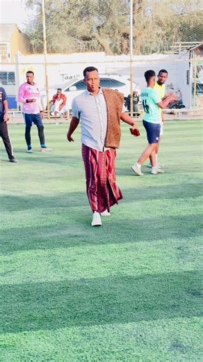 ‏Ali moh ali 🙏🏻 Ali nin ilahay wqx siyay 🤣🤣