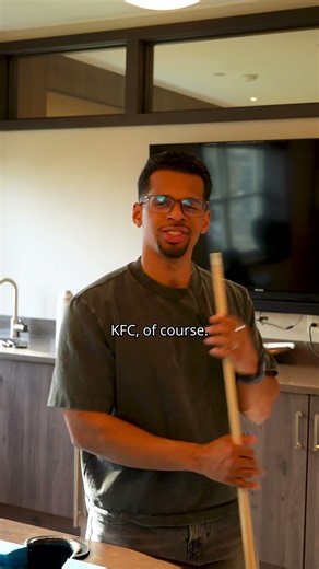 When the hangout starts getting hangry, just go with the KFC CHICK ‘N’ NUG meal.