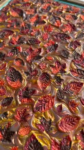 Michelle from BombShell Creations Soapery created this gorgeous autumnal soap top using our two new mica collections: Wildwood Retreat & Fall Harvest 🍂🎃 Micas featured: Copper Ultra Sparkle, Gold Ultra Sparkle, Merlot & Cappuccino Micas | Bramble Berry