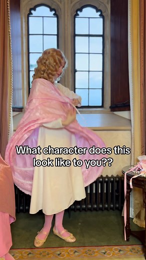 I’m working on ye olde tubes of the you and this was meant to be Historical Anneliese set in the book time period. But does it read Princess Anneliese or just Tudor Barbie or a secret third option🥲 I made this in 5 days and its the first Tudor anything I have ever made. It was a rough project 😭😭😭