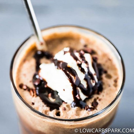 Keto Chocolate Peanut Butter Smoothie - Dairy-free