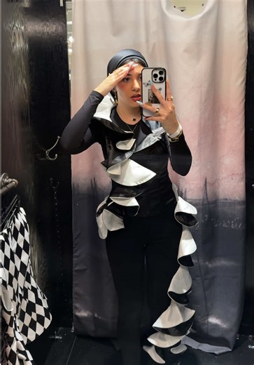 Miami day 1/3 ✨🍑🌴 #miami #nails #shopping #girls #grwm | miami shopping