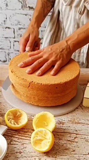 Layer Cake Citron: A Delicious Lemon Dessert