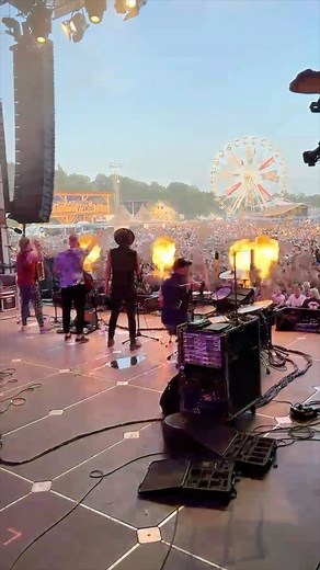 Das war das WOODSTOCK DER BLASMUSIK 2023! Alle Highlights könnt ihr die nächsten Tage noch in der TVthek nachschauen, wir bedanken uns an alle die vor Ort und von zu Hause aus dabei waren und mitgefeiert haben. Wir sehen uns nächstes Jahr wieder in Ort im Innkreis, bis dahin bleibt das Motto: Love, Peace & Blasmusik! 🎷 #festivalseason #lieblingslieder #woodstockderblasmusik #blasmusikfestival #blasmusikliebe #festivalvibes #recap | ORF III