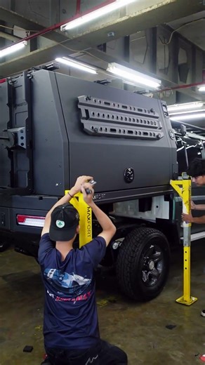 LAND CRUISER 79 INSTALLING MAXFORT MADE IN INDONESIA