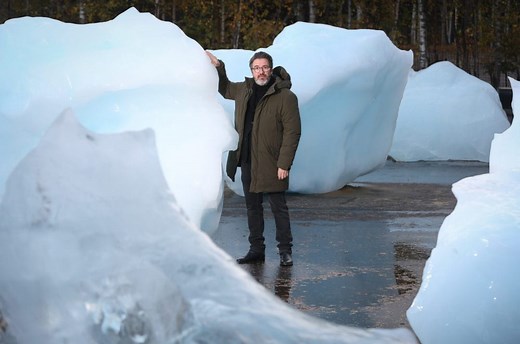 Olafur Eliasson Hauls 30 Icebergs to London, Inviting the Public to Contemplate the Devastating Effects of Climate Change | Artnet News