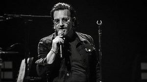 U2 : victime d'une extinction de voix, Bono annule son concert à Berlin