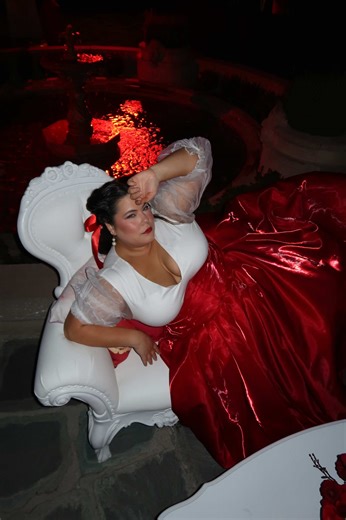 I love seeing costumes in person but HOLY HELL comparing my homemade-one-day make to THAT is brutal! Although i do feel redeemed a little with the unfinished hems hehehe Gahhh! i can finally talk about the movie!! Wasn’t as freaky as we thought huh? i wanted it to get weird and i also didn’t want a montage s3x scene, wished they would have let their first intimate scene breath. Those were my stand out thoughts but i need to go see it again!! @Wuthering Heights Movie @IMAX #wutheringheights #cosp