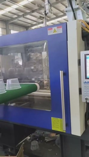 High-Speed Automatic Injection Molding Line: Robotic Arm Precision 🤖🏗️ #injectionmolding #factory