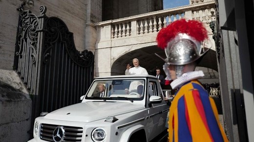 VIDEO ONLY: Pope Leo XIV’s First Ride in the Popemobile - Rome Reports