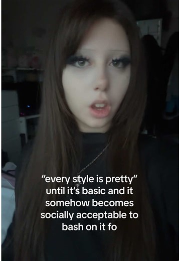 Understanding Style Acceptance in Fashion Trends