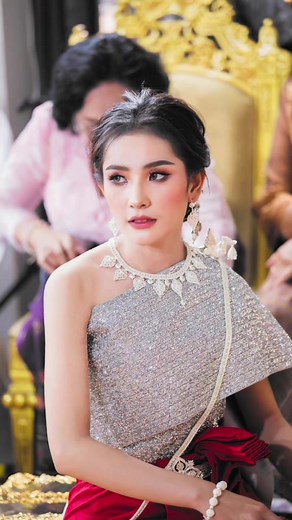 Glamorous Formal Outfit Inspiration for Elegant Events