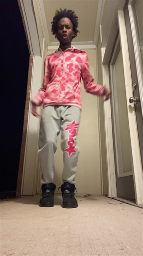 #makemefamous #xyzbca #blowthisup #showusyourdrawers #dance