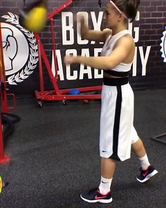 Passiamo una bella domenca energica alla Speed Bag? 😎👇 — www.boxe-mania.com | BOXE - MANIA