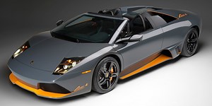 Taiwanese police catch Lamborghini driver driving with fake license plates, see what they do to his car (Video)