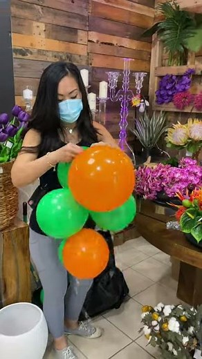 Easy DIY Balloon Arch/Garland w/Plastic Strip