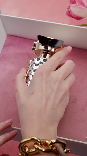 Descubrí el empoderamiento con aroma floral con un toque de fama. #CLAIMYOURFAME #FAMEBYPACORABANNE Hasta 6 cuotas sin interés 🤩 | Perfumerías Rouge