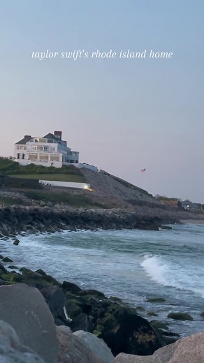 Exploring Taylor Swift's Rhode Island Mansion