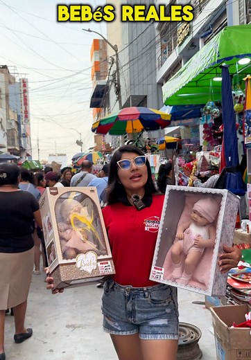 Bebés reales y juguetes en Trujillo