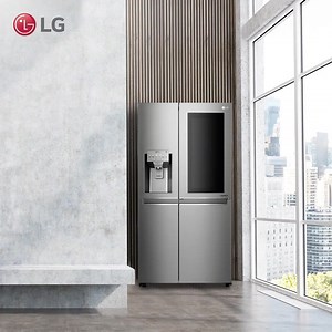 O exclusivo design da LG Door-in-door Instaview permite ver os alimentos sem a necessidade de abrir a porta. Basta 2 toques na tela e seu interior se ilumina! Economia, praticidade e exclusividade, garantindo alimentos mais frescos e por mais tempo. http://spr.ly/6185D5QGF | LG Global