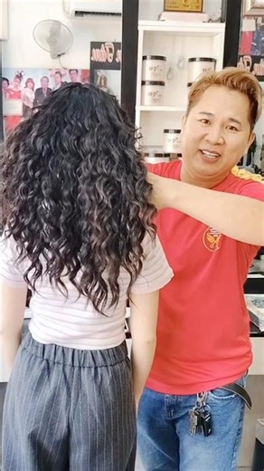 mẫu tóc uốn xoăn hippie #tocngantambencatbinhduong #hairstyle #hair