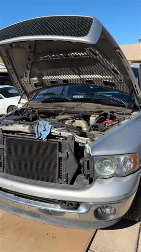 Liqui Moly BIG diesel truck oil change!-003 | Diy Perfect