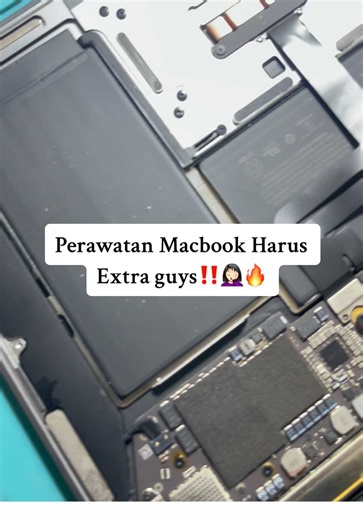 Perawatan macbook kena air jangan ikutin tutorial aneh-aneh langsung bawa ke tempat service terdekat guys klo gamau kaya gini #macbook #macbookrepair #servicemacbook #apple #tech