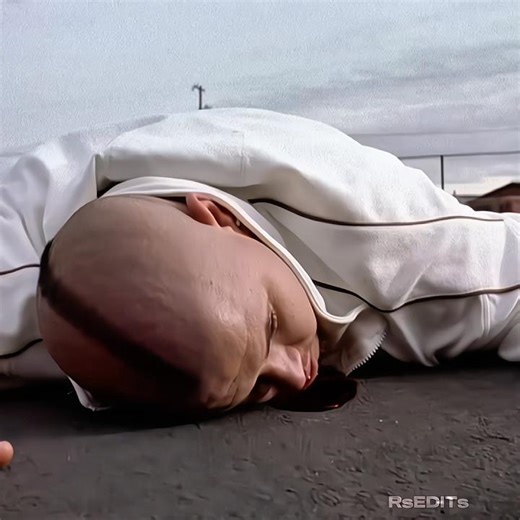 “Combo deserved better… 💔”#breakingbad #combo #jessepinkman #heisenberg #tvseries #shorts