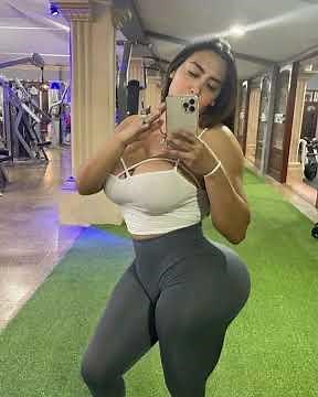 Nataly Ordonez ~ Curvy Plus Size Model ~ Bio & Facts
