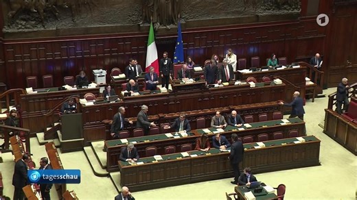 Italiens Parlament verabschiedet umstrittenen Haushalt