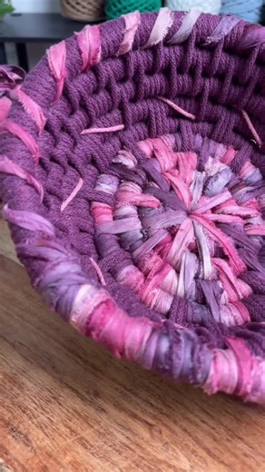 Cre | Coiled Baskets & Fiber Art Instructor on Instagram: "Thanks for watching each step of the process while I made this basket! I absolutely love how it turned out…the colors, textures, and design are just perfect! Want to make a basket too? Shop kits using the Handy Knots, link in bio. You can find full tutorials on YouTube. #Basketcoiling #basketweaving #basketweave #coiledbasket #coilbasket #coiledtray #basketry #basketryart #basketmaking #basketmaker #craftsposure"