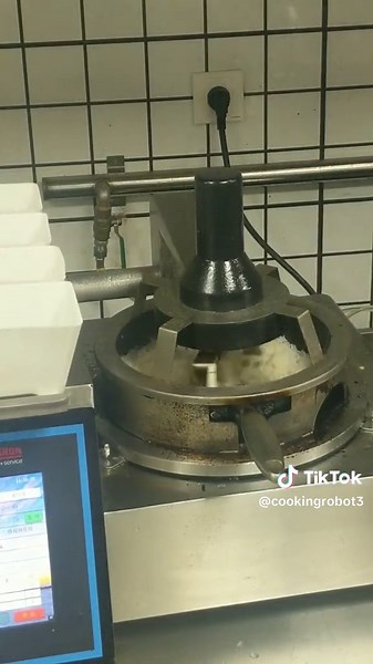 Stir Fry Made Easy with Automatic Cooking Machines