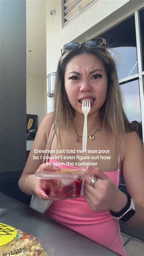 Erewhon just called me poor 🥲 I mean I had to ask a stranger to help me open the container lol