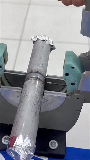 Industrial Pipeline Welding Robots in Action #RoboticWelding #PipelineWelding #Engineering | Tommy HD