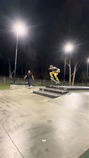 Half cab 3 stair Lynwood new skatepark #skateboarding #skate #skating