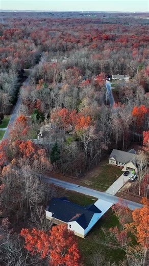 Move-In Ready New Construction in Lake Tansi 3019 Pomo Circle Crossville, TN 38572 $420,000 | 3 Beds | 2 Baths | 1,704 SF This brand-new home is fully completed and sits on a double lot in the heart of Lake Tansi—designed for comfort, style, and everyday living. ✅ Cathedral ceilings with an open-concept layout ✅ Quartz countertops oversized kitchen island ✅ Covered porch for relaxing or entertaining ✅ 2-car garage with 16’ overhead door ✅ Private primary suite with walk-in shower & closet ✅ LVP 