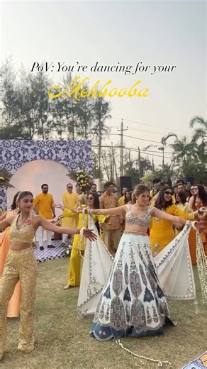 Bride‘s Stunning Haldi Dance on Ding Dong | Indian Wedding Dance | Sangeet Dance | Bride Squad Dance