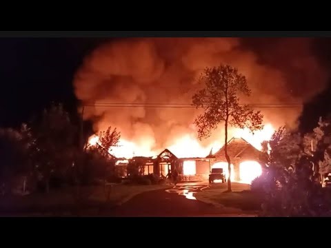 INTO THE FLAMES [COPYRIGHT FREE BANJO METAL]