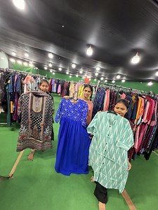 ৩৪৯ টাকায় বিক্রি হয়ে যাচ্ছে দোকানের সবকিছু সঙ্গে ৫গ্রামের সিলভার ফ্রী দিচ্ছে | লাইনে দাঁড়িয়ে কিনছেন সবাই | Digital Tutorial