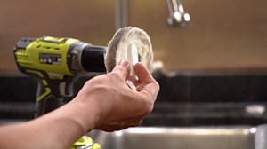 Old version - Sharpening a chisel with a buffing wheel -