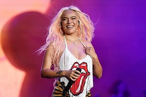Karol G suffers wardrobe malfunction while performing in Las Vegas