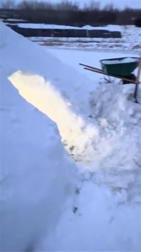 Building an igloo #snow #igloo #survival #survivor #construction #ice #building #builder #cold