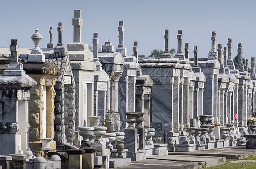 Tour New Orlean's Oldest Cemetaries | The Heart of Louisiana